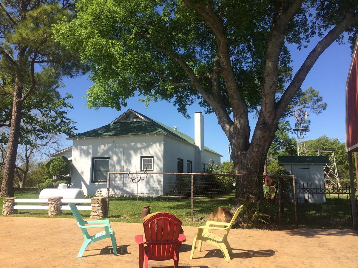 Bed and Breakfast The Old Liberty Schoolhouse Azle Exterior foto